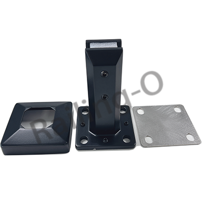 ADJUSTABLE BALUSTRADE SPIGOT SQUARE FLANGED 160MM